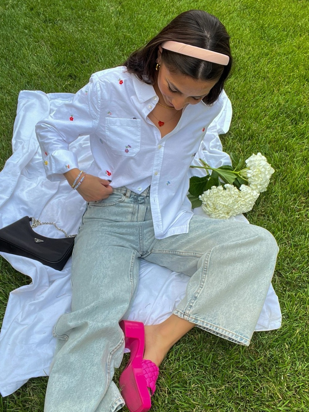 Sezane White Button-Up Blouse with Multicolor Embroidery